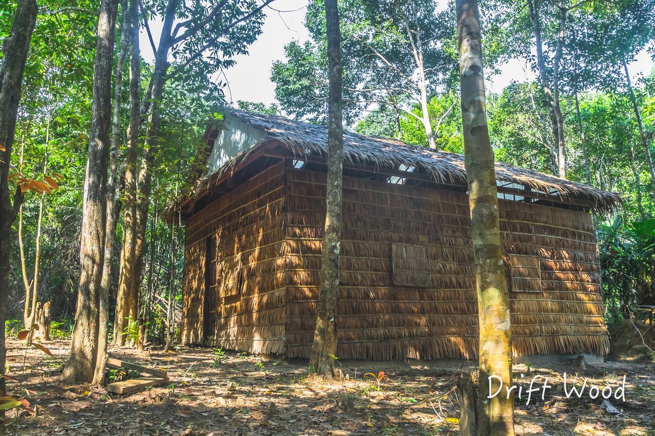 Driftwood Hostel And Bungalows เกาะรงสำลน ภายนอก รูปภาพ