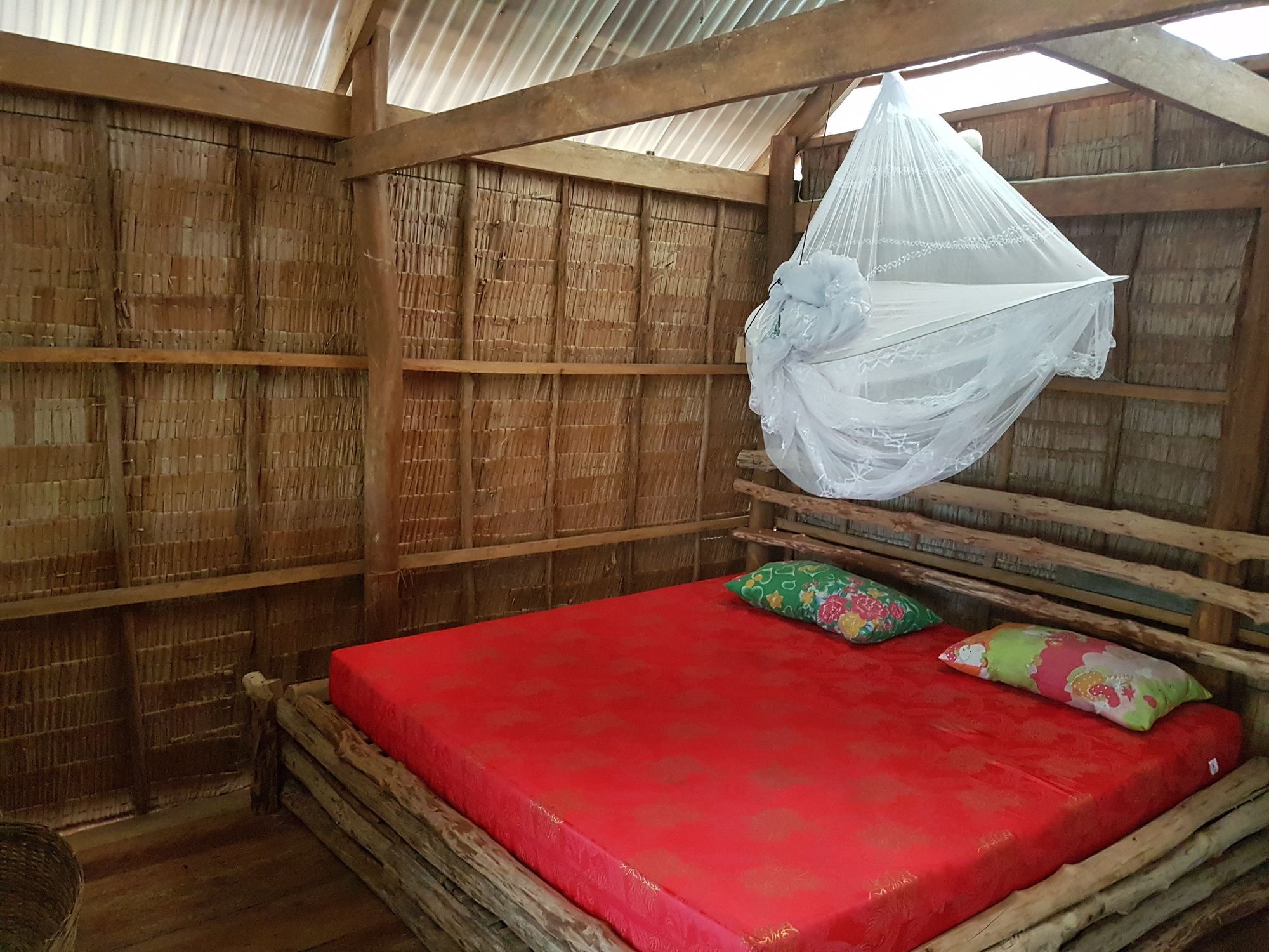 Driftwood Hostel And Bungalows เกาะรงสำลน ภายนอก รูปภาพ