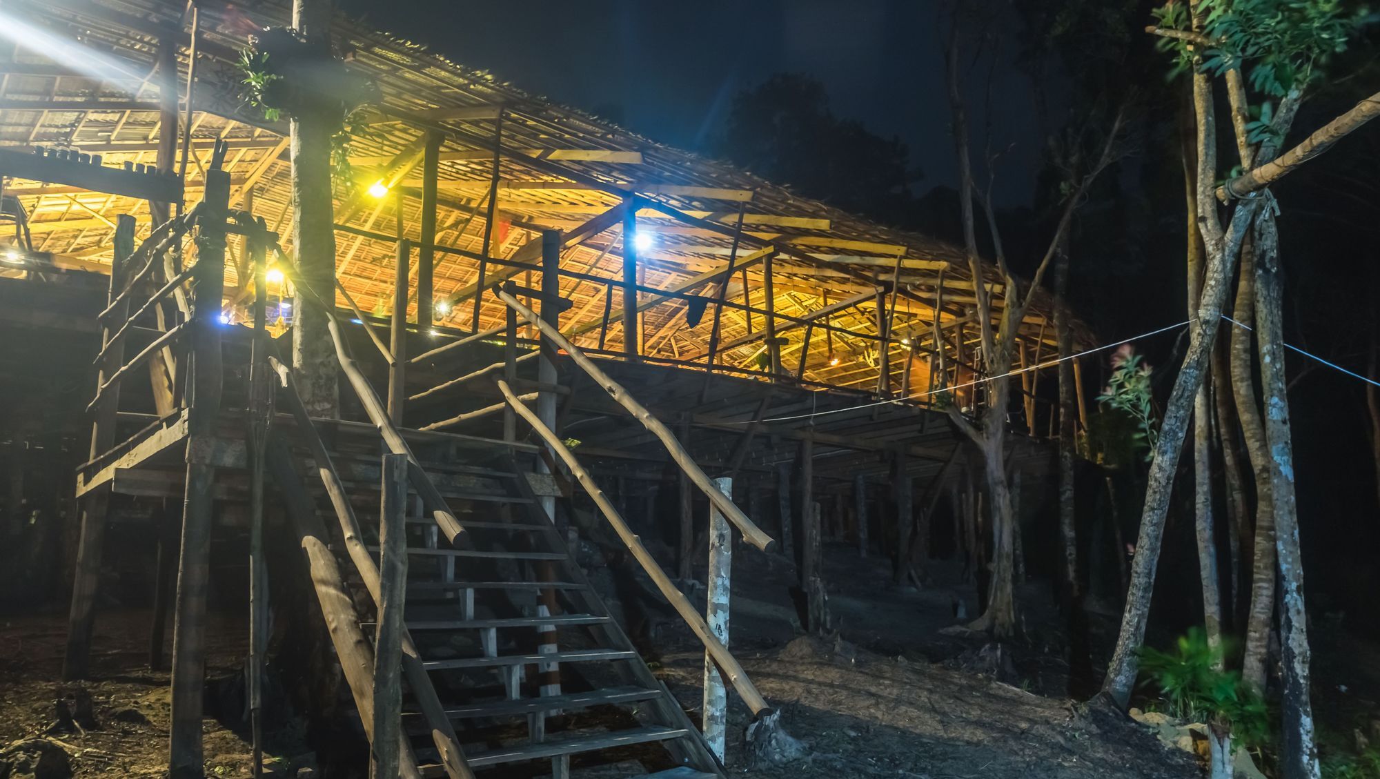 Driftwood Hostel And Bungalows เกาะรงสำลน ภายนอก รูปภาพ